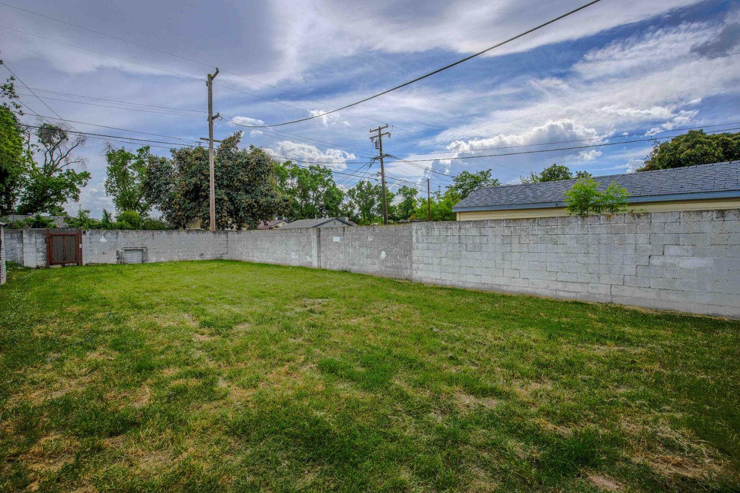 417 Maple Street Modesto, CA 95351 - Photo 9 of 11