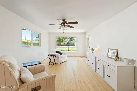 $885,000 | 4234 East Earll Drive, Phoenix, AZ 85018