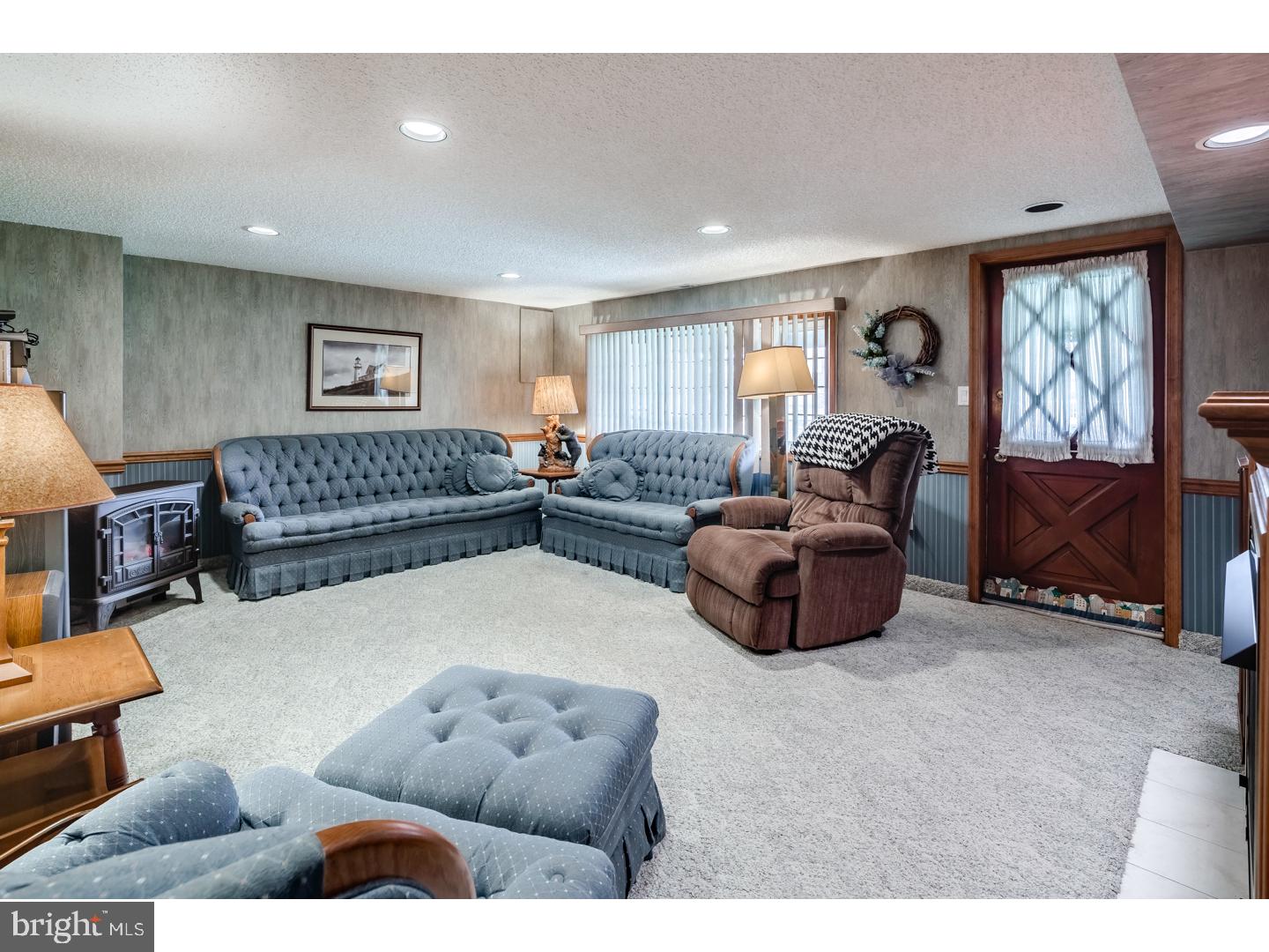 12801 Elnora Road Philadelphia, PA 19154 - Photo 17 of 25