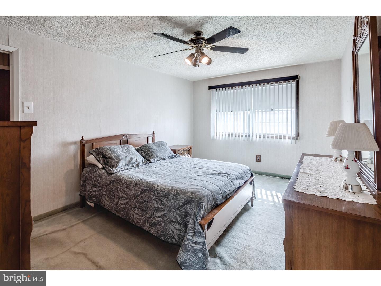 12801 Elnora Road Philadelphia, PA 19154 - Photo 22 of 25