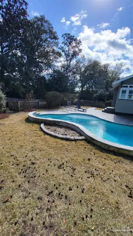 $2,950 | 1800 East Lloyd Street, Pensacola, FL 32503