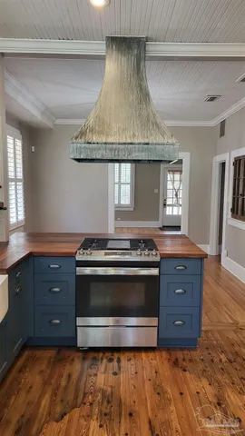 $2,950 | 1800 East Lloyd Street, Pensacola, FL 32503