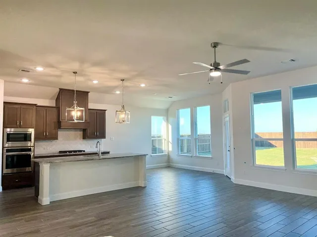 $454,999 | 257 Pine Leaf Trail, Waxahachie, TX 75165