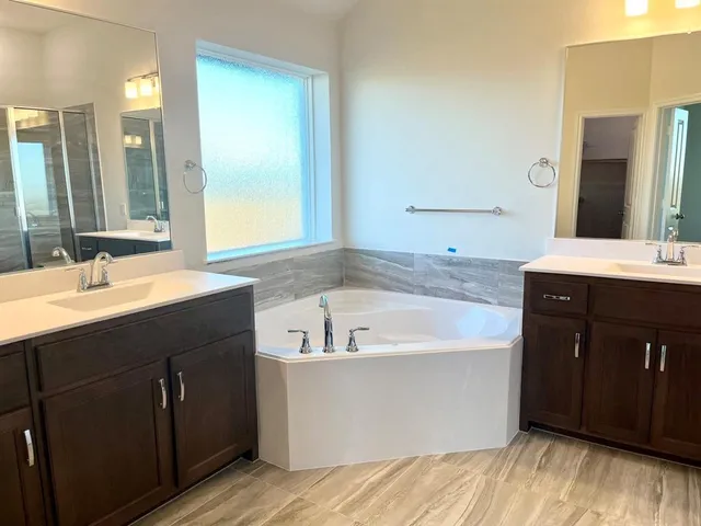 $454,999 | 257 Pine Leaf Trail, Waxahachie, TX 75165