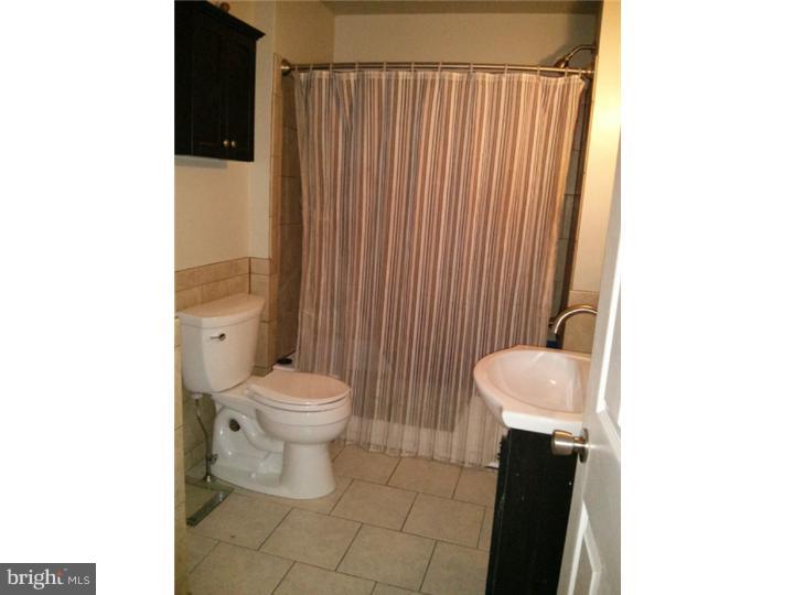 1913 Ashley Road Philadelphia, PA 19138 - Photo 10 of 25 Bathroom