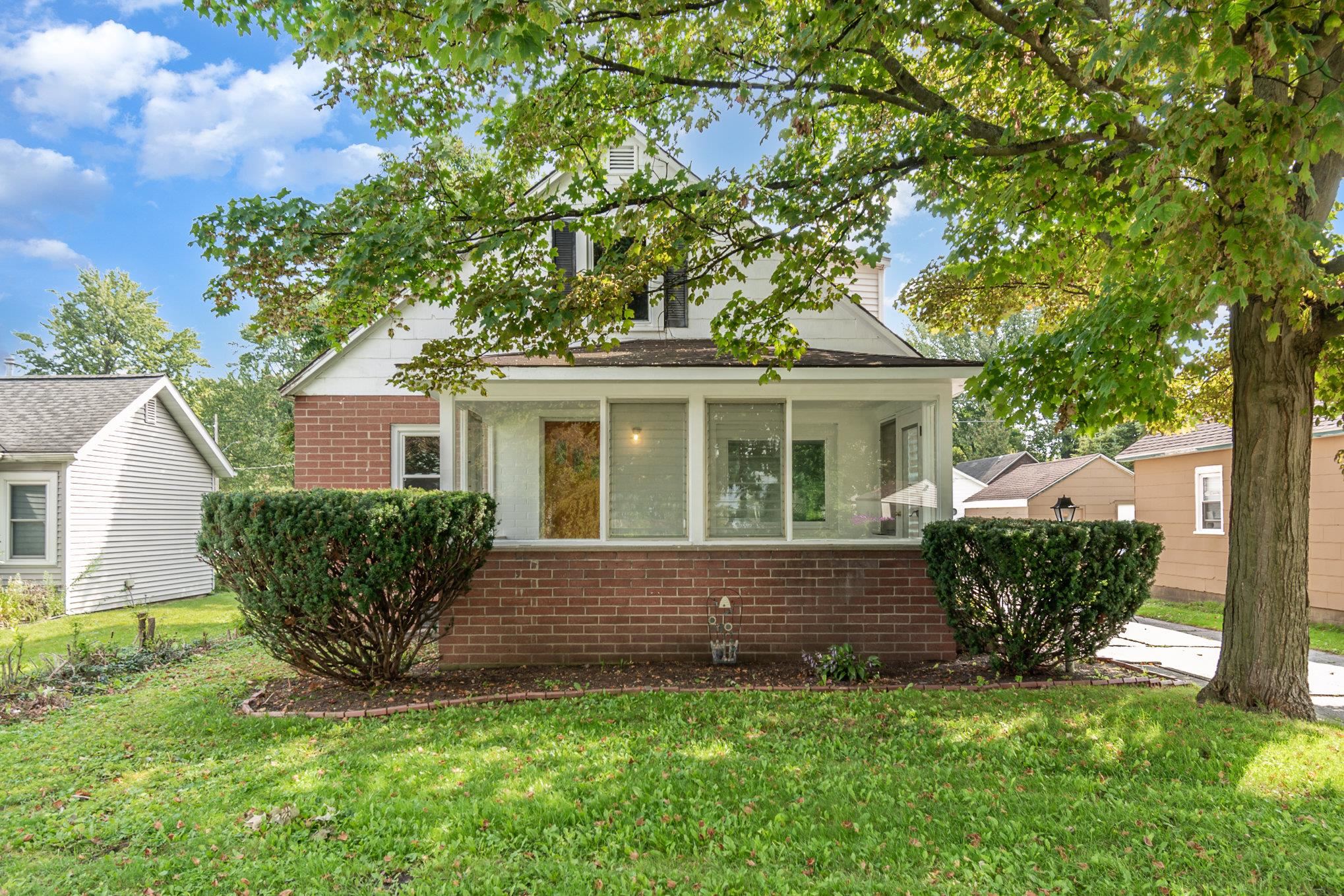 404 Harvard Street Bay City, MI 48708 - Photo 1 of 15 Gallery Image 1