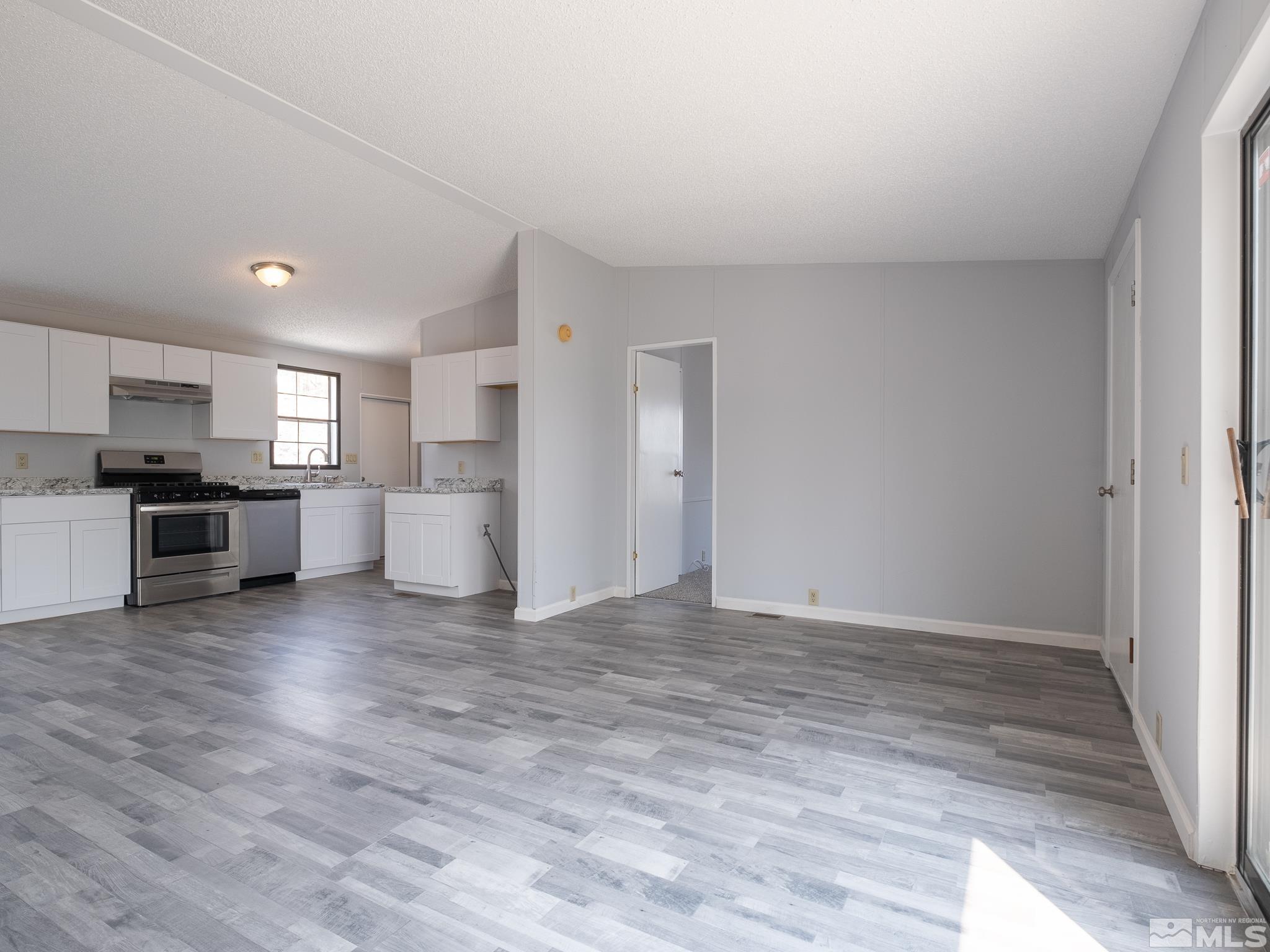 19 Stope Road Dayton, NV 89403 - Photo 3 of 23 Photo 3