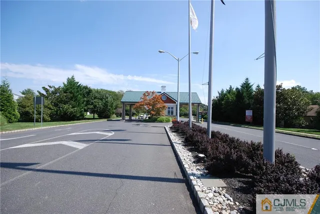 $2,000 | 631 M Madison Drive, Monroe Township, NJ 08831