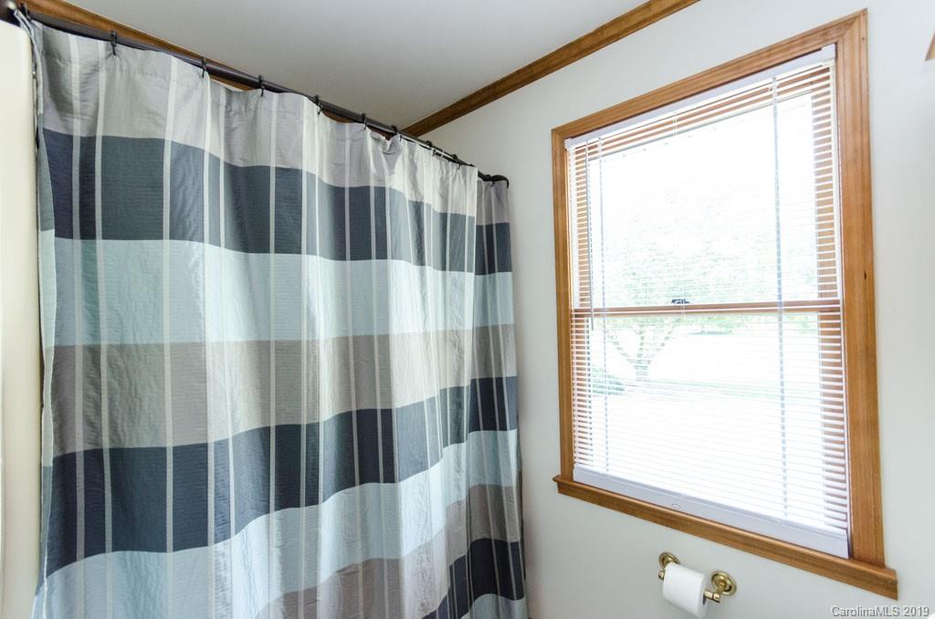 2278 Drive Inn Road Lincolnton, NC 28092 - Photo 12 of 37 Gallery Image 12