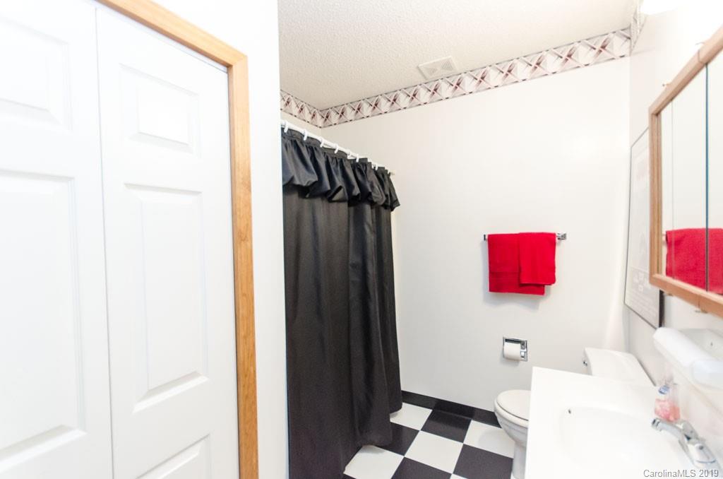 2278 Drive Inn Road Lincolnton, NC 28092 - Photo 26 of 37 Gallery Image 26