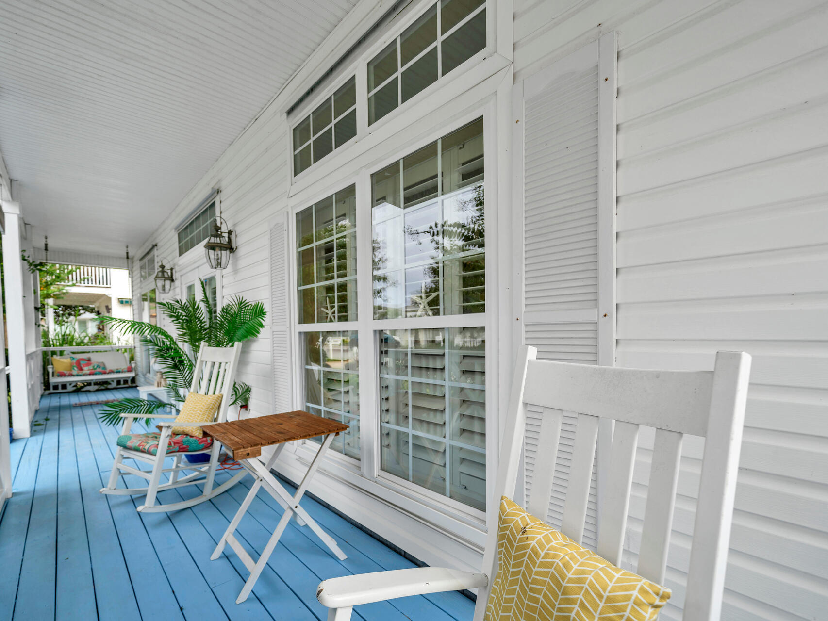 4497 Clipper Cove Destin, FL 32541 - Photo 5 of 44 a living room with furniture and a potted plant