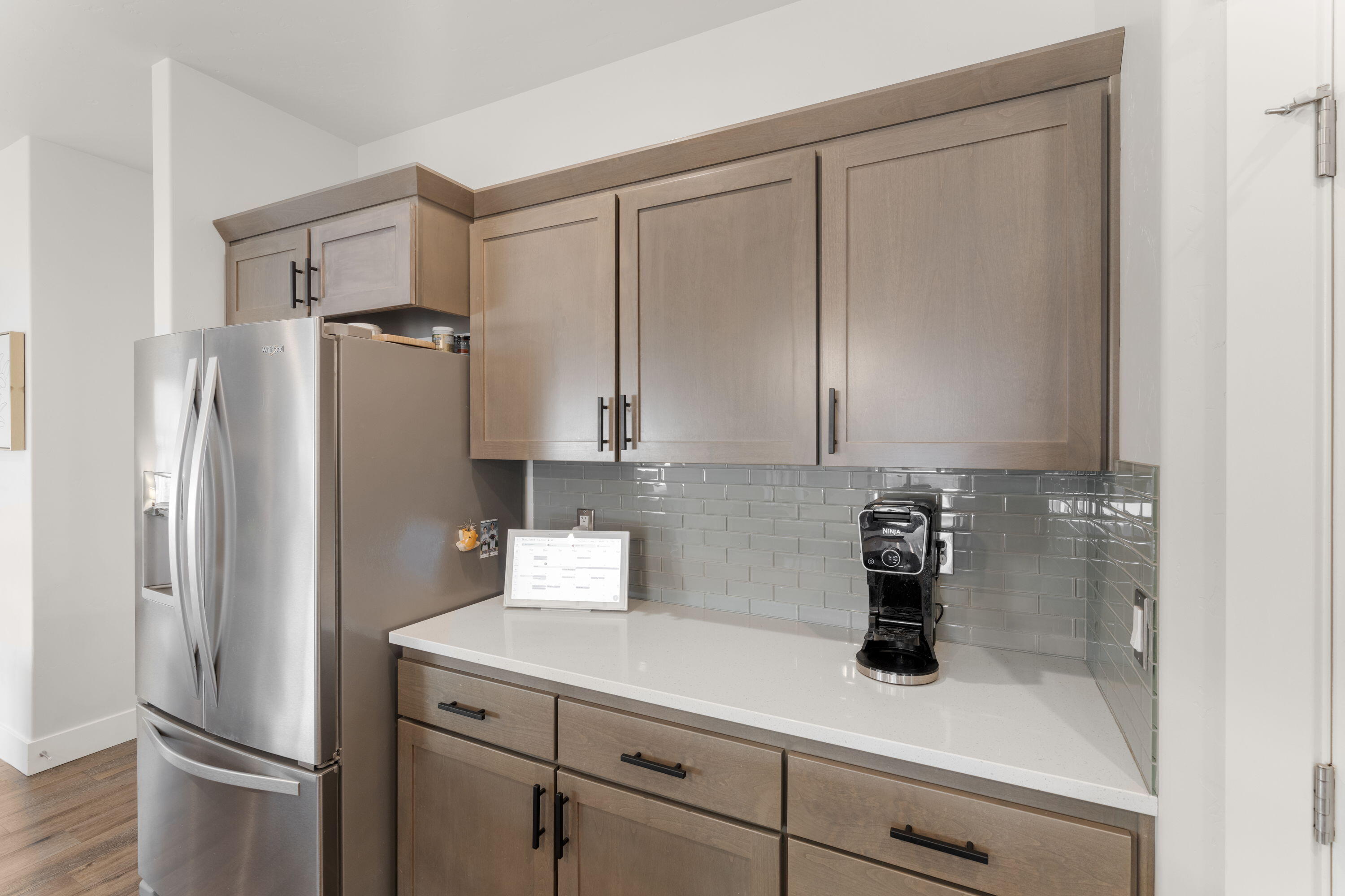 20608 Rolen Avenue Bend, OR 97702 - Photo 9 of 30 20608 Rolen Kitchen buffet area