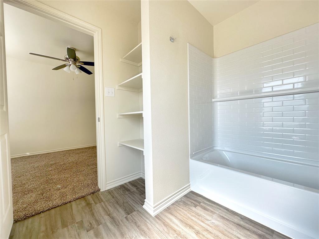 1709 St Louis Avenue Fort Worth, TX 76110 - Photo 15 of 19 Colors , cabinets and flooring may be vary. Pictures are for reference only.