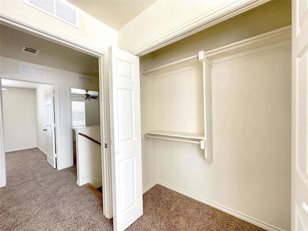 1709 St Louis Avenue Fort Worth, TX 76110 - Photo 16 of 19 Colors , cabinets and flooring may be vary. Pictures are for reference only.