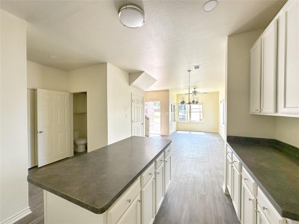 1709 St Louis Avenue Fort Worth, TX 76110 - Photo 2 of 19 Colors , cabinets and flooring may be vary. Pictures are for reference only.