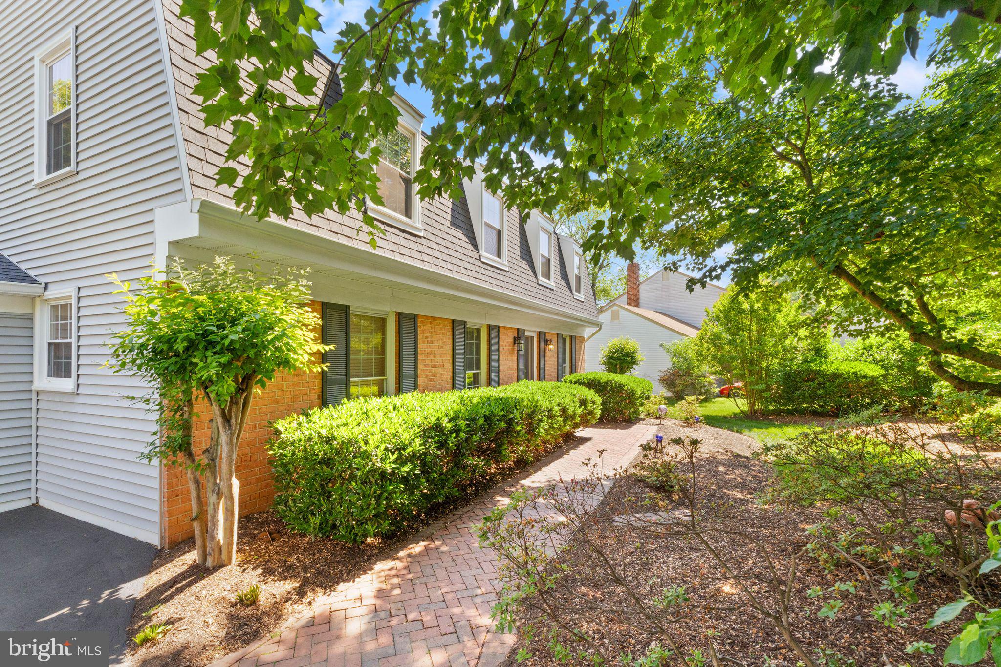 2037 Durand Drive Reston, VA 20191 - Photo 6 of 79