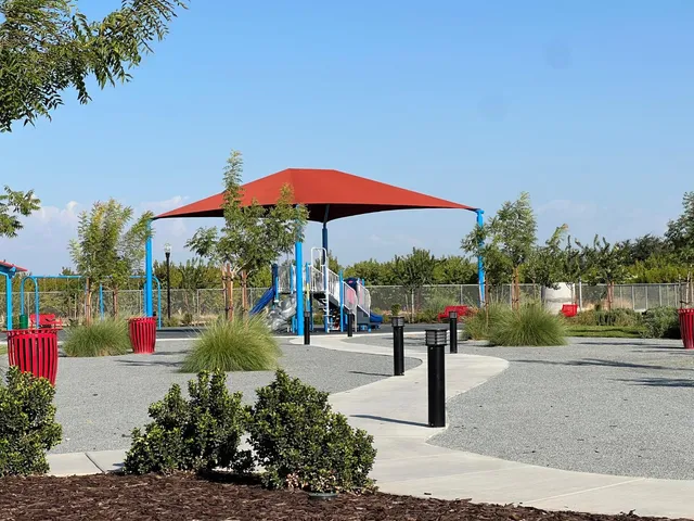 $2,800 | 3072 19th Avenue, Kingsburg, CA 93631