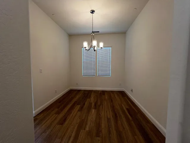 a view of empty room with window