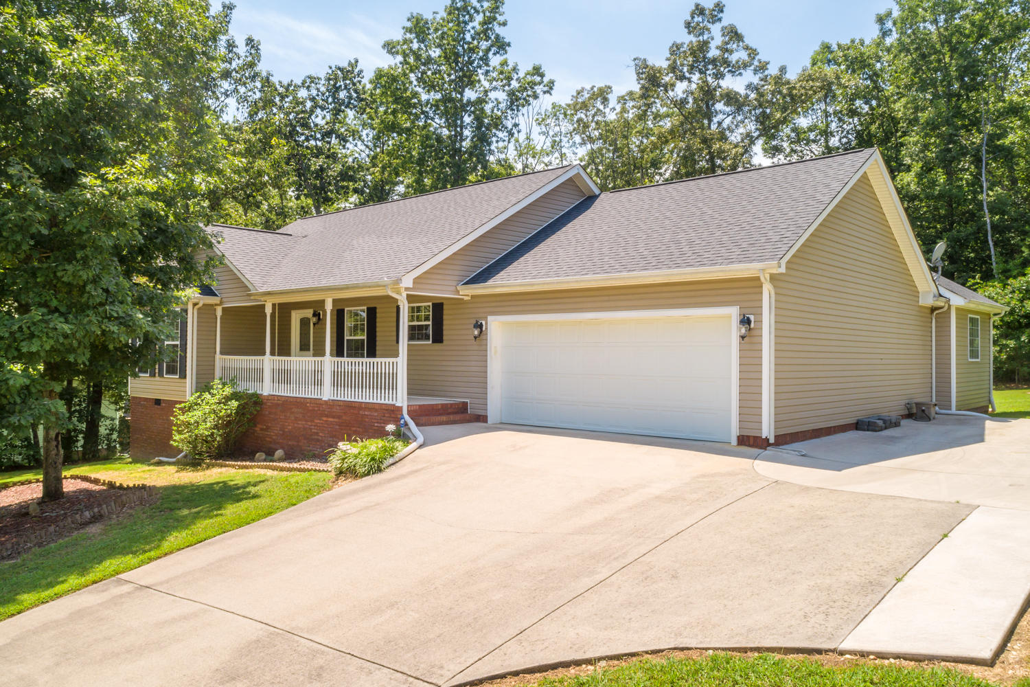 8375 Frontage Road Northwest Cleveland, TN 37312 - Photo 1 of 25 250A64C0-F441-438F-8010-D29D53A3A6D1