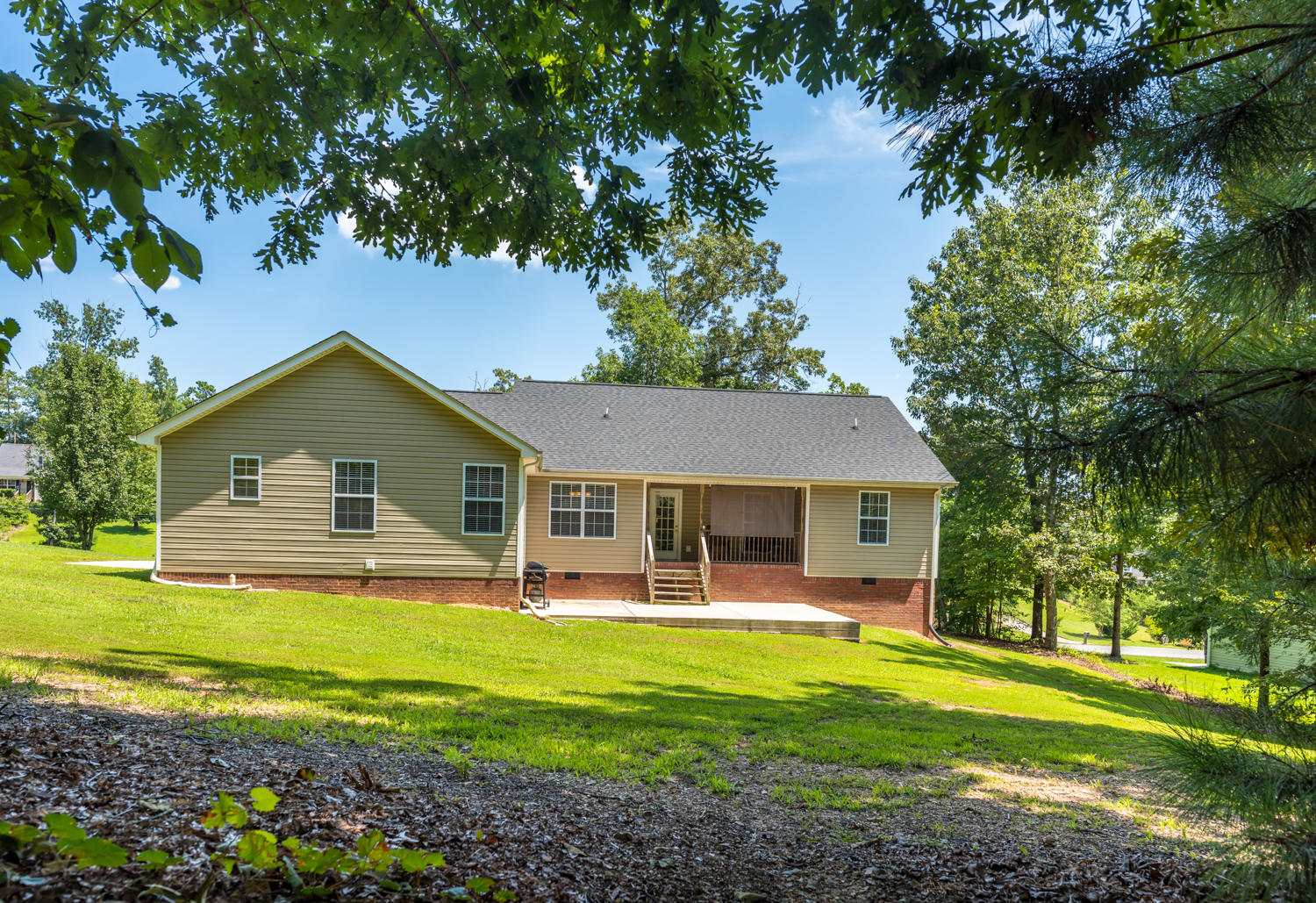 8375 Frontage Road Northwest Cleveland, TN 37312 - Photo 22 of 25 185781AC-7D40-409D-9662-7D9ECD066923