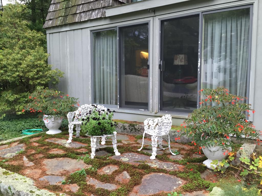 15 Thomas Street Rochester, NH 03867 - Photo 3 of 18