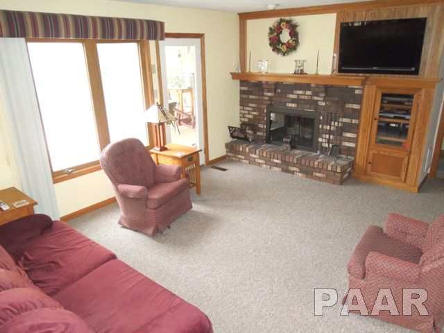 1500 West Queens Court Road Peoria, IL 61614 - Photo 4 of 15 Gallery Image 4