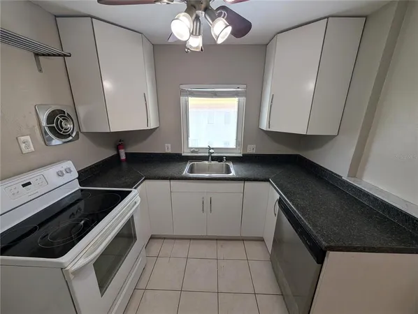 $1,225 | 520 11th Avenue North, St. Petersburg, FL 33701