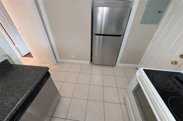 $1,225 | 520 11th Avenue North, St. Petersburg, FL 33701
