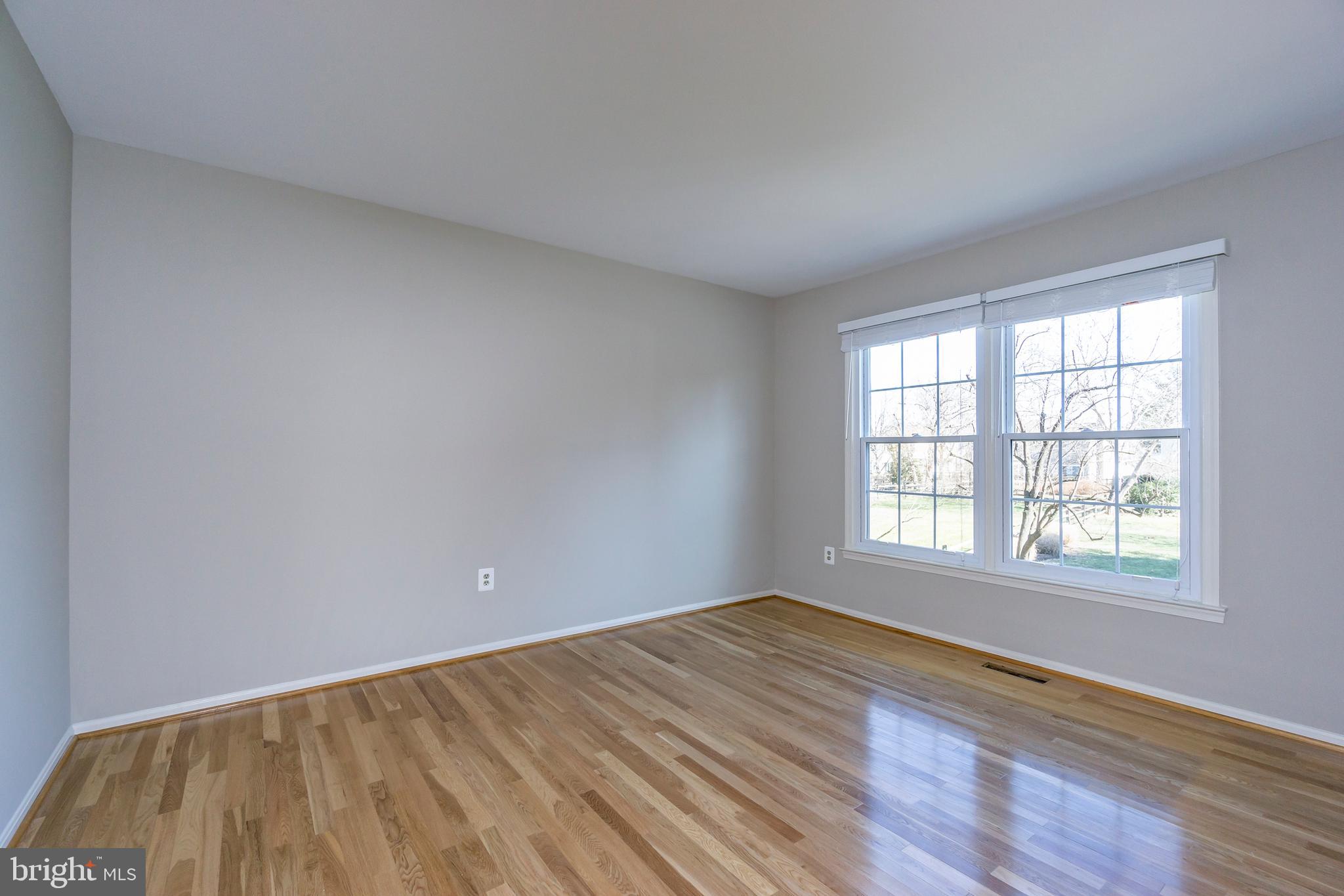 13351 Point Rider Lane Herndon, VA 20171 - Photo 26 of 39 Bedroom #3 - -13.5' x 11'