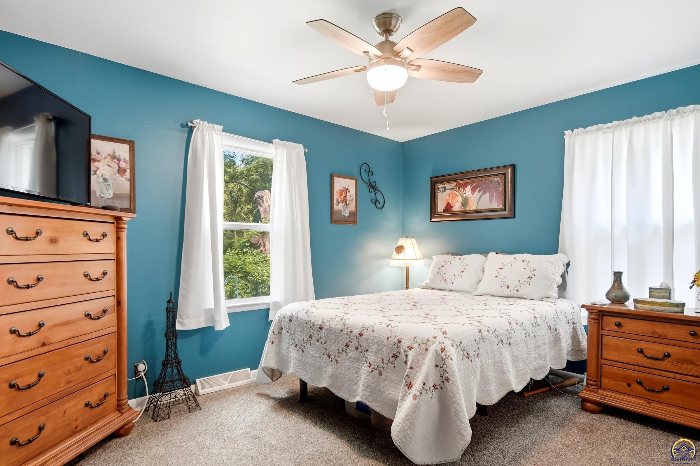 2151 Southwest Burnett Road Topeka, KS 66614 - Photo 23 of 35