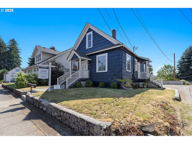 $634,999 | 924 Northeast 3rd Avenue, Camas, WA 98607