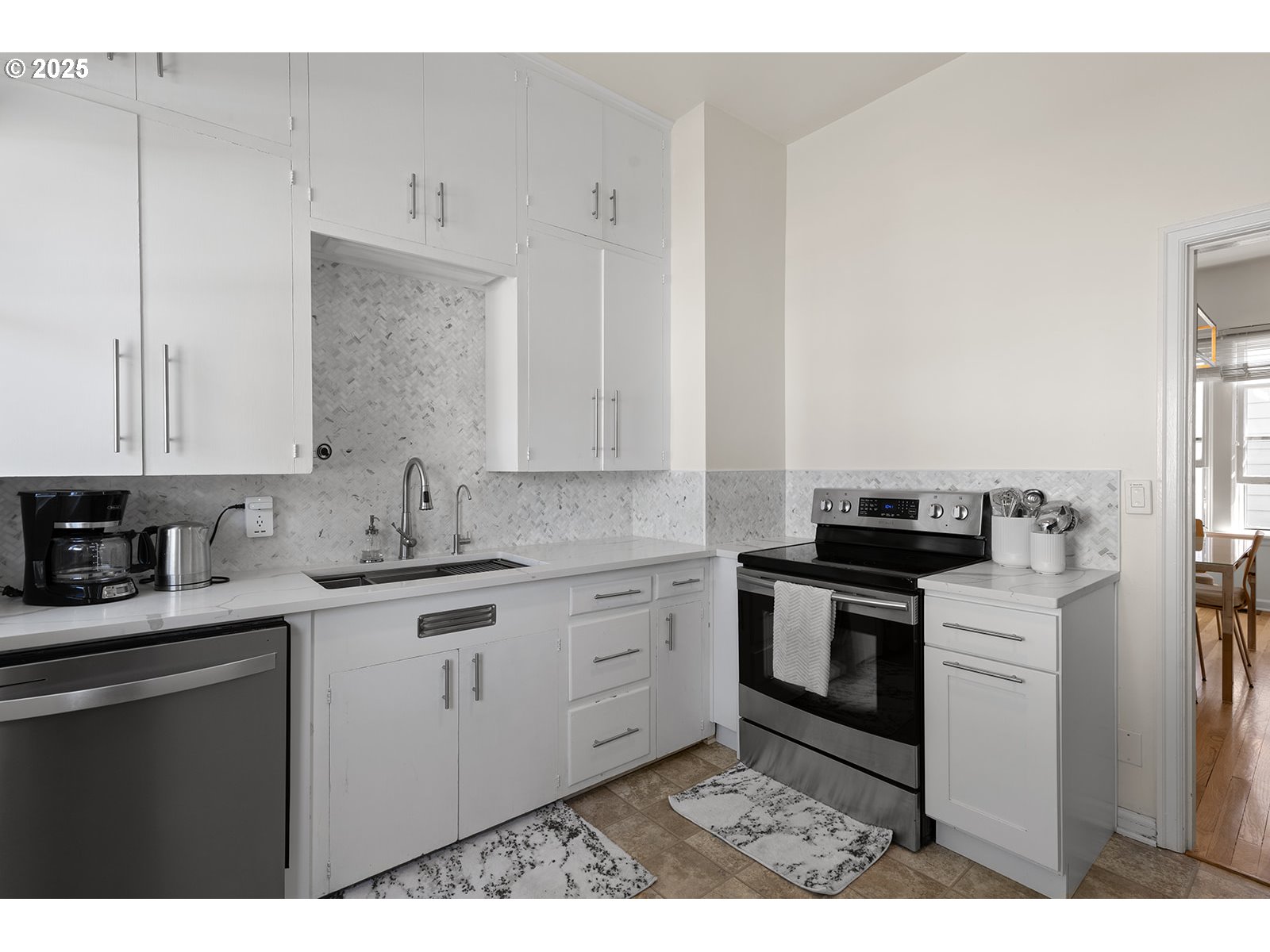 924 Northeast 3rd Avenue Camas, WA 98607 - Photo 10 of 46