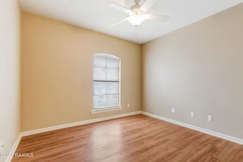 $235,000 | 725 Copper Meadow Boulevard, Youngsville, LA 70592