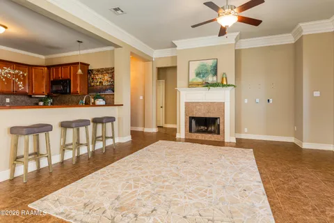 $235,000 | 725 Copper Meadow Boulevard, Youngsville, LA 70592