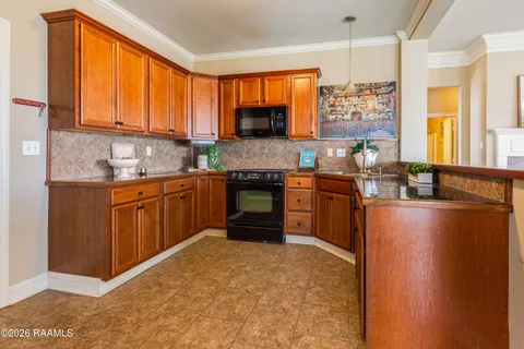 $235,000 | 725 Copper Meadow Boulevard, Youngsville, LA 70592