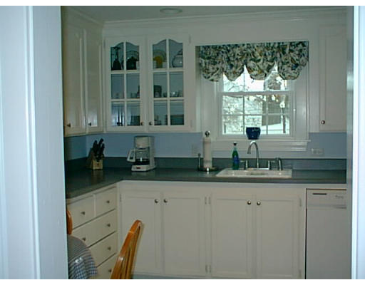 85 Lovell Road Melrose, MA 02176 - Photo 4 of 13 Gallery Image 4