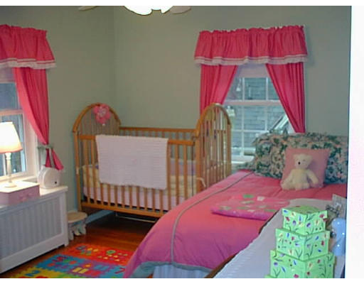 85 Lovell Road Melrose, MA 02176 - Photo 9 of 13 Gallery Image 9