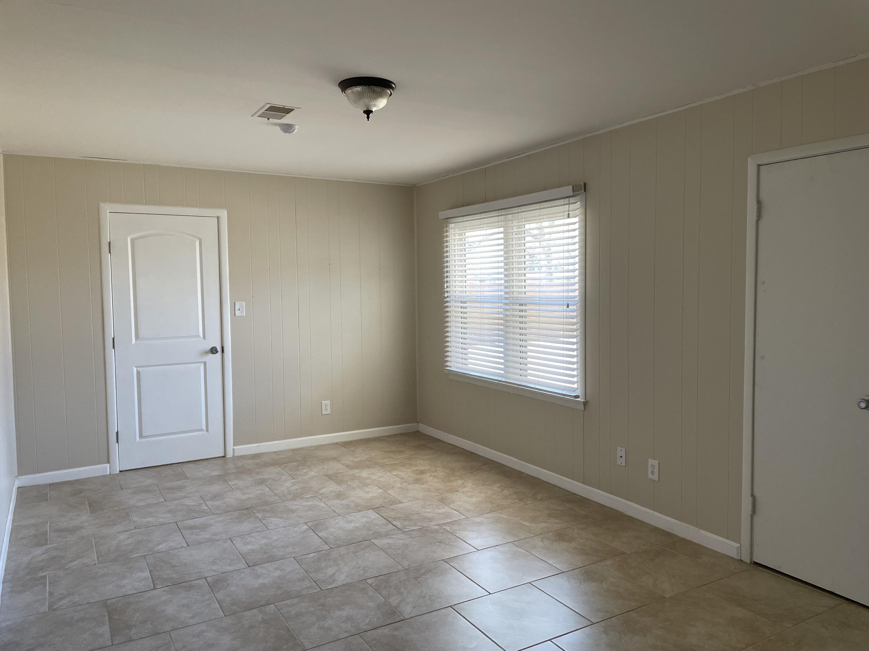 4212 46th Street Lubbock, TX 79413 - Photo 6 of 13 IMG_6918