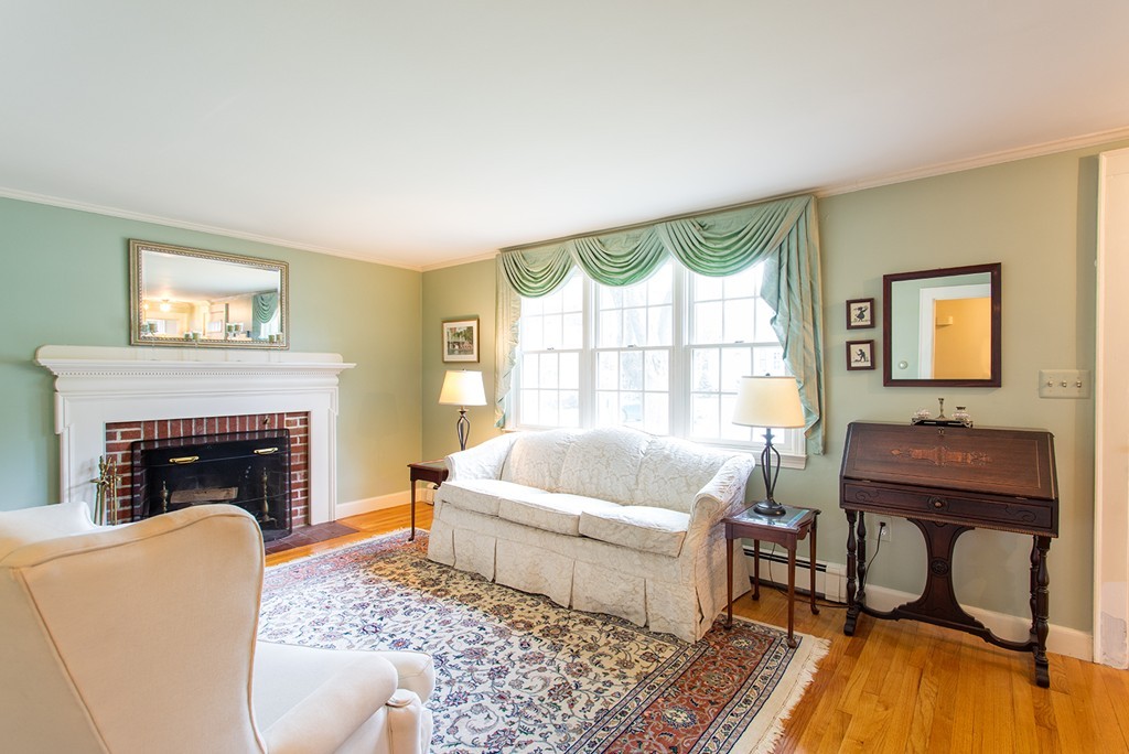 55 Tennyson Road Reading, MA 01867 - Photo 12 of 20 Gallery Image 12