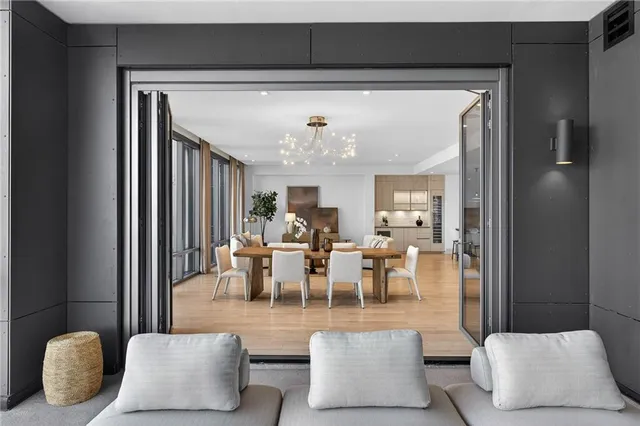 $2,995,000 | 3107 Peachtree Road Northeast, Unit 1702, Atlanta, GA 30305