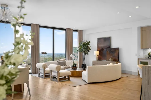 $2,995,000 | 3107 Peachtree Road Northeast, Unit 1702, Atlanta, GA 30305