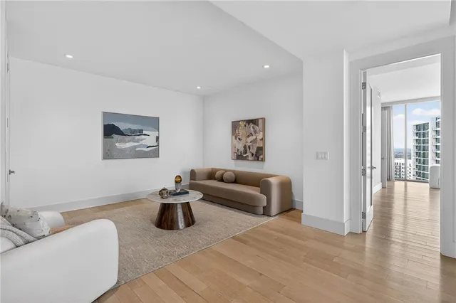 $2,995,000 | 3107 Peachtree Road Northeast, Unit 1702, Atlanta, GA 30305