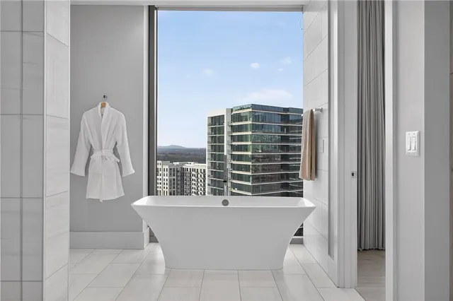 $2,995,000 | 3107 Peachtree Road Northeast, Unit 1702, Atlanta, GA 30305