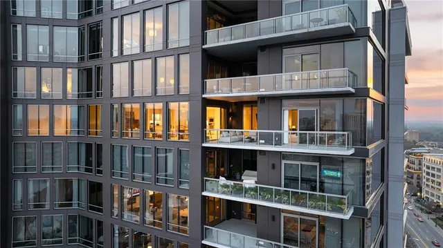 $2,995,000 | 3107 Peachtree Road Northeast, Unit 1702, Atlanta, GA 30305