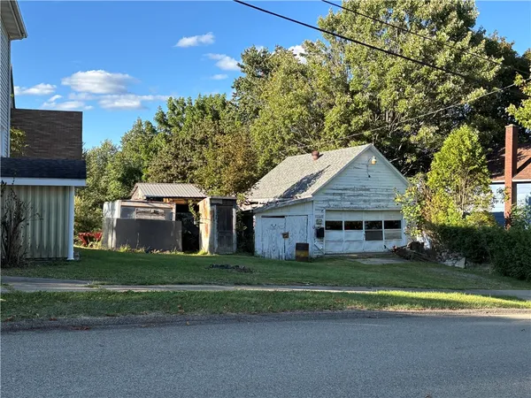 $97,500 | 418 Chase Street, Kane, PA 16735