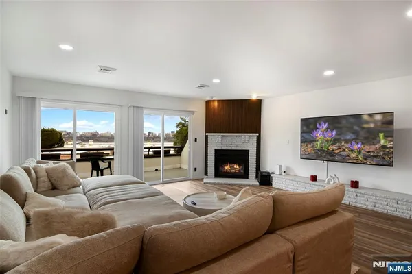 $650,000 | 300 Gorge Road, Unit 36, Cliffside Park, NJ 07010