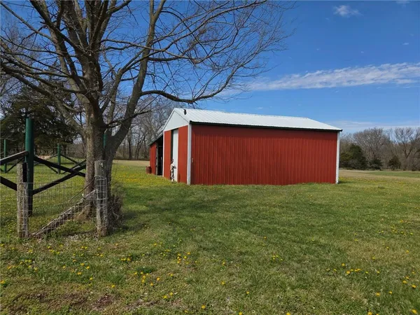 $750,000 | 1449 Indian Road, Fort Scott, KS 66701