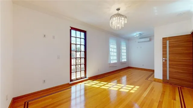 a view of empty room with window