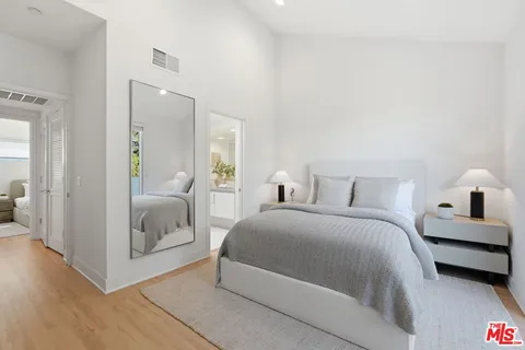 $995,000 | 3306 Aria Lane, Los Angeles, CA 90034