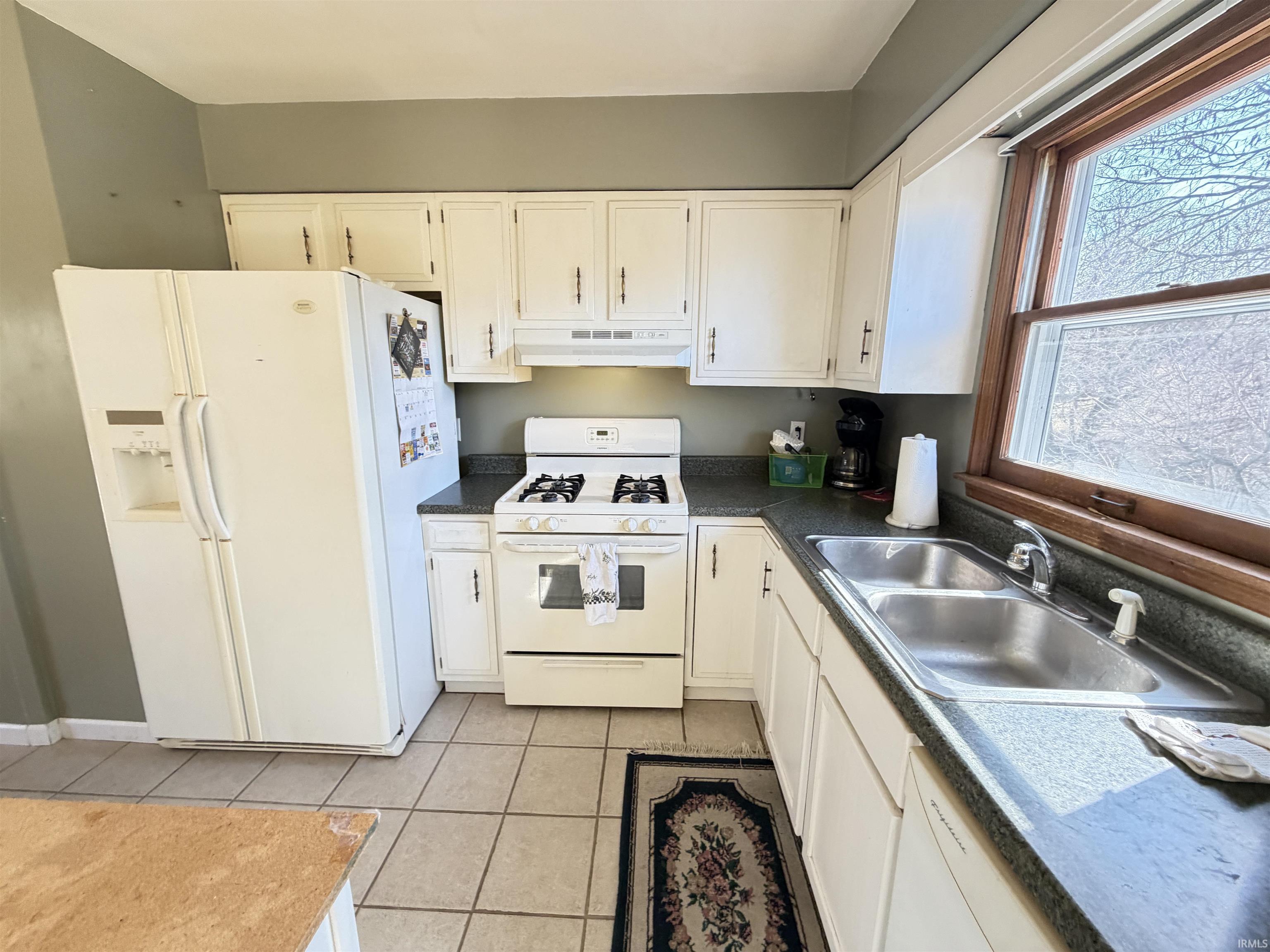 3532 East Rogers Road Bloomington, IN 47401 - Photo 8 of 27 Gallery Image 8